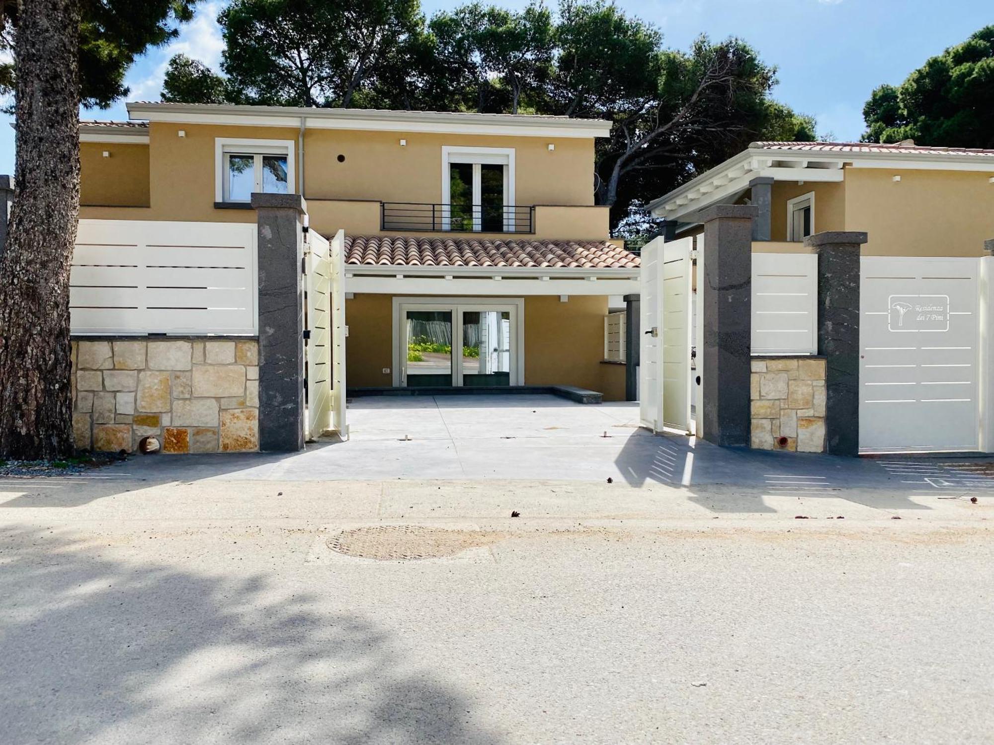 Nuova Residenza Dei 7 Pini A Pochi Passi Dal Mare Apartment Porto Pino Exterior photo